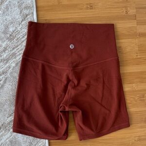 lululemon athletica Women's Bike Shorts - canyon orange